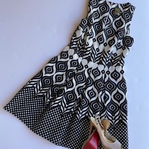 Just... Taylor Black and White print dress